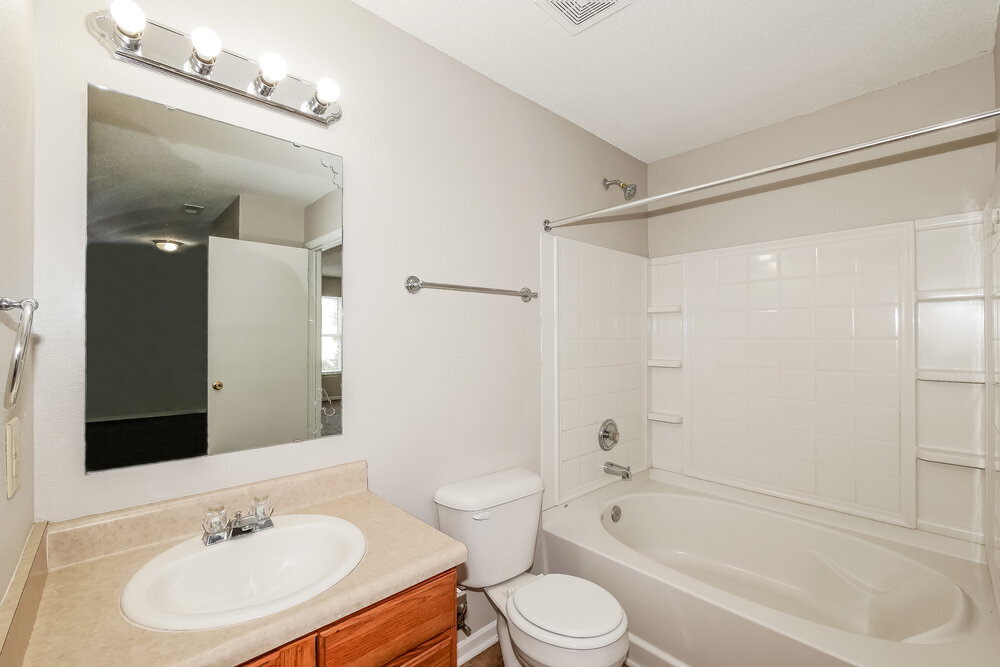 Building Photo - 8446 Abbey Dell Dr