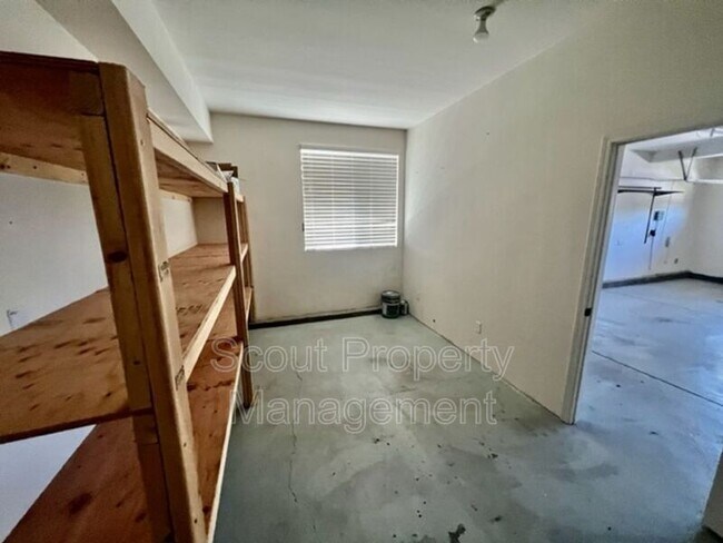 Building Photo - 45602 Magnolia Pl