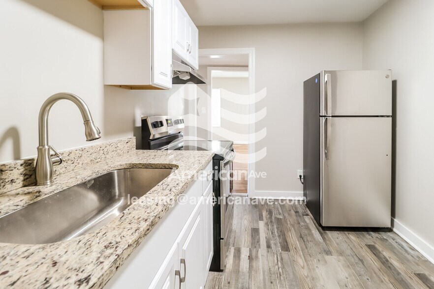 Building Photo - 5512 Ave P