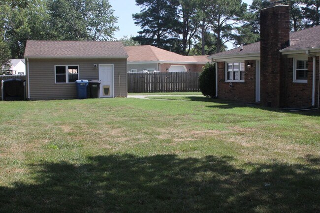 Building Photo - Beautiful Single Family Home in Great Neck Estates