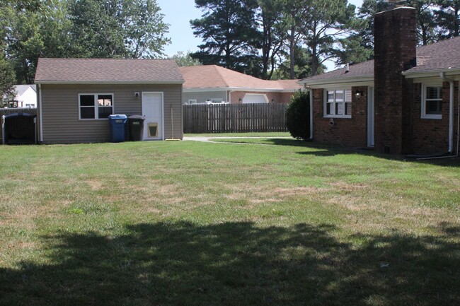 Building Photo - Beautiful Single Family Home in Great Neck...