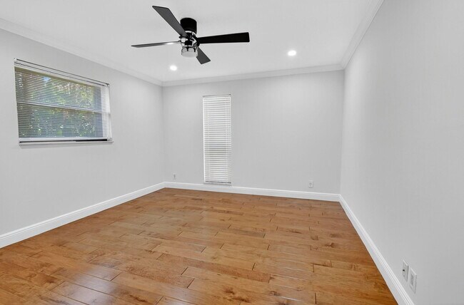 Building Photo - 3396 NW 23rd Ct