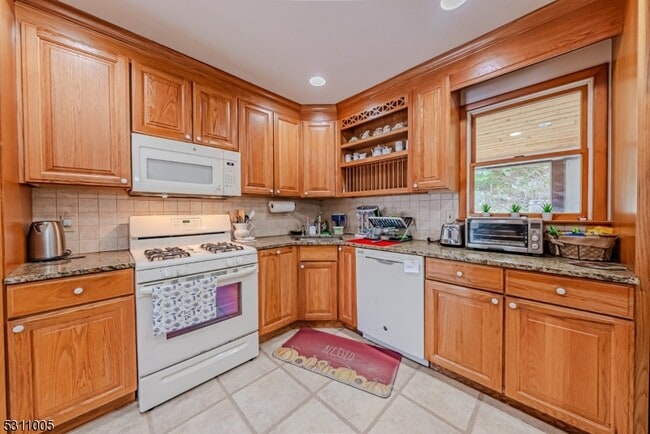 Building Photo - 50 Highview Terrace