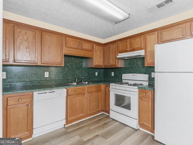 Building Photo - 520 Butler Bridge Dr