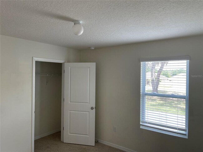 Building Photo - 6065 SW 84th St