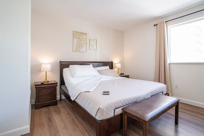 Building Photo - 3256 SW 22nd Terrace