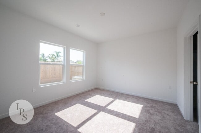 Building Photo - BRAND NEW CUSD Fresno Home, 3BR/2BA - Lots...