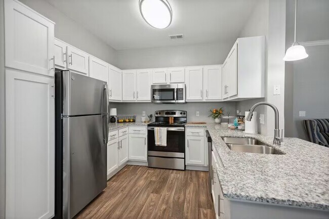 Primary Photo - Your New High-End Retreat – Enjoy 1 Month ...