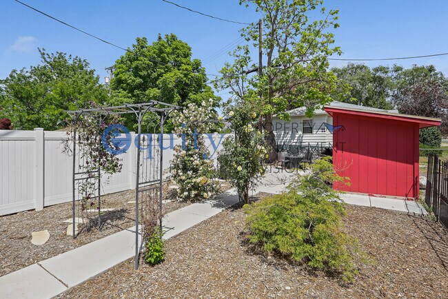 Building Photo - 311-3360 3360 S