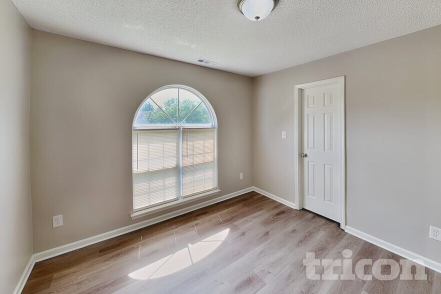 Building Photo - 4310 Windjammer Ct SW