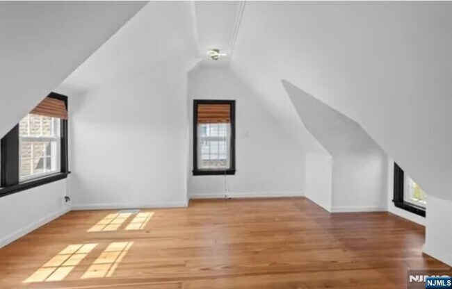 Building Photo - 100 Riggs Pl