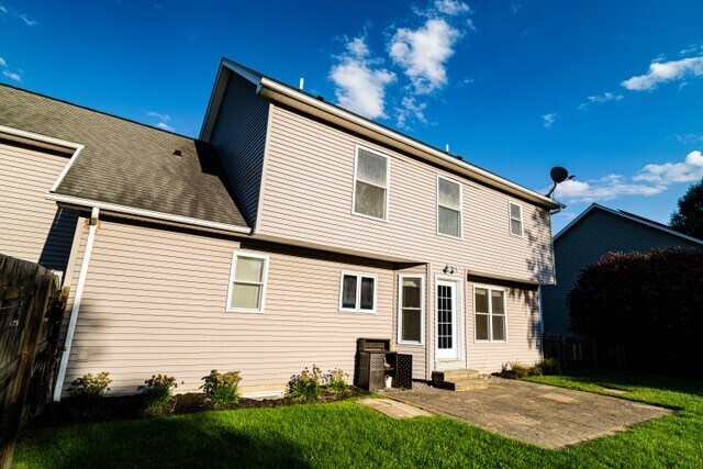 Building Photo - 649 Kayloc Cir