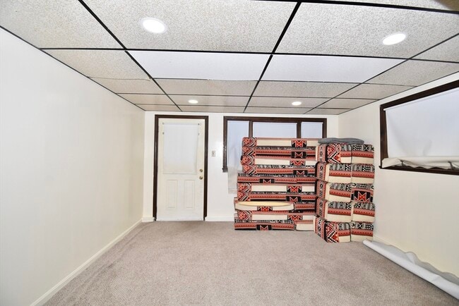 Building Photo - 582 Springfield St
