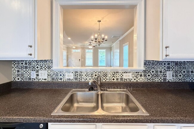 Building Photo - 7754 ACC Blvd