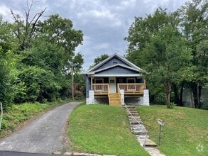 Building Photo - 2bd/1ba Bungalow Available Now!!