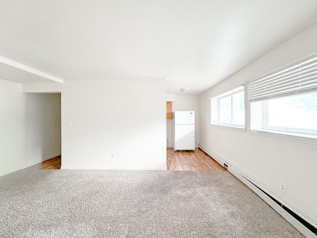 Primary Photo - Village Shore Apartments