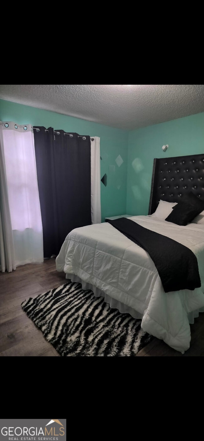 Building Photo - 7567 Sugarcreek Dr