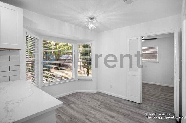 Building Photo - 6829 Shadydale Dr