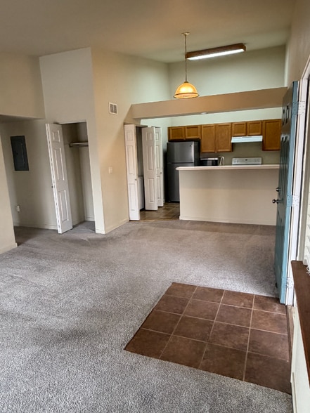 Building Photo - 1225 W Prospect Rd