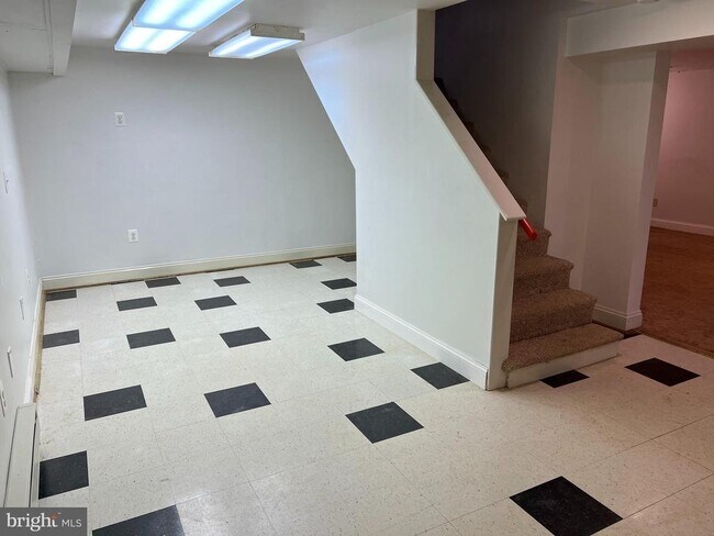 Building Photo - 810 Wisteria Dr