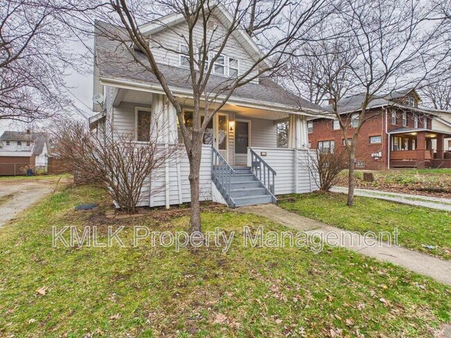 Building Photo - 1159 Carey Ave