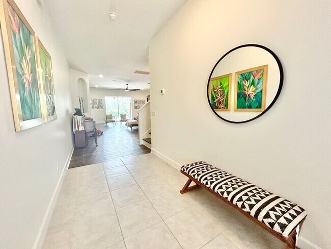 Building Photo - Elegant 5-Bedroom Pool Home for Rent in Sa...