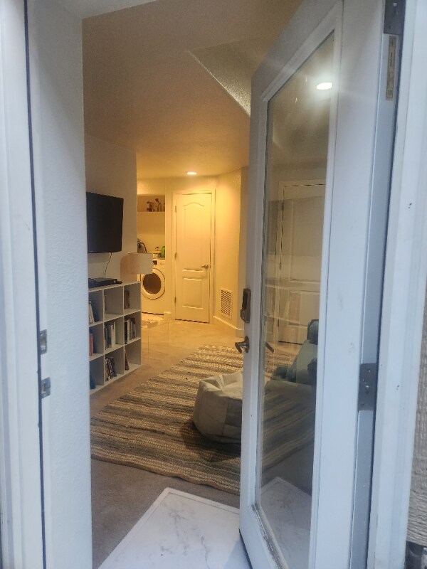 Building Photo - 362 Monroe St