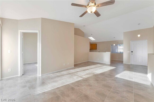 Building Photo - 5321 N Padero Dr