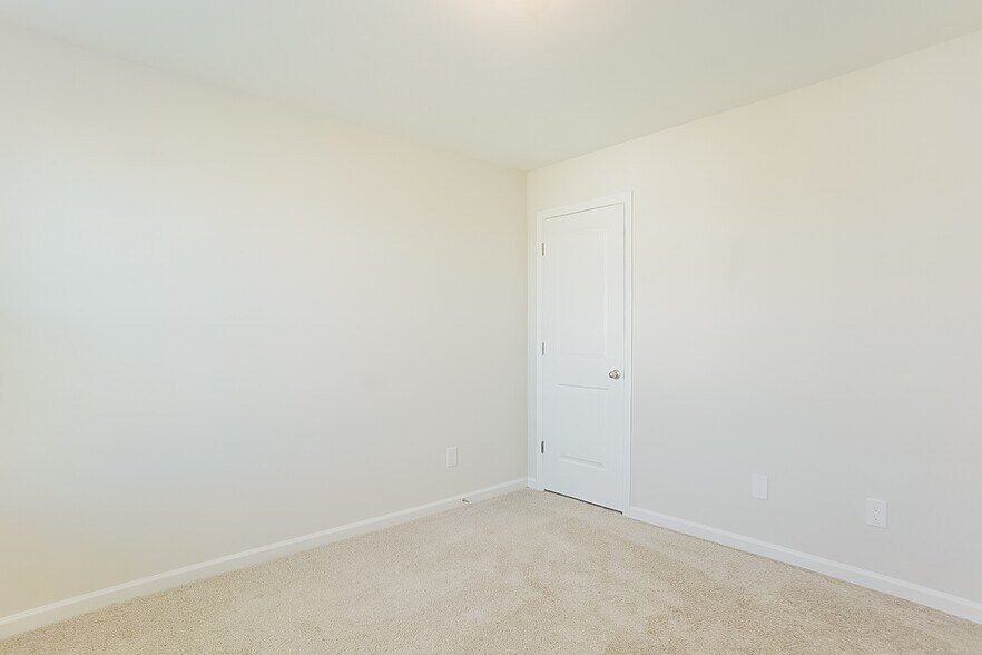 Building Photo - 4065 Thimbleberry Dr