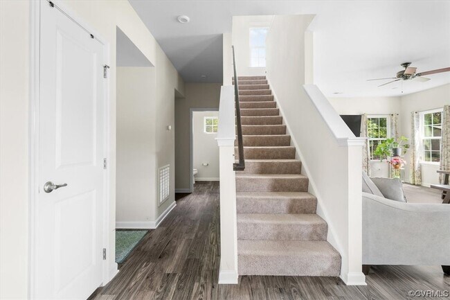 Building Photo - 13507 Enon Oaks Pl