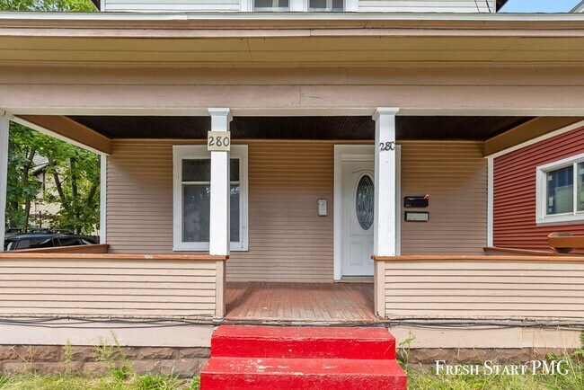 Building Photo - 280 Irwin Ave