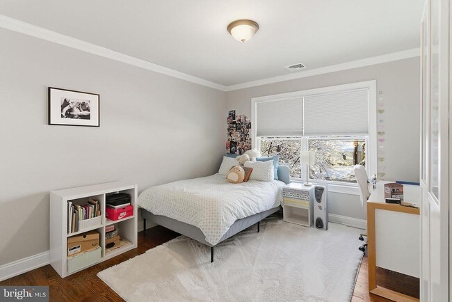 Building Photo - 259 Mt Lucas Rd