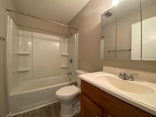 Building Photo - Welcome to this charming 2-bedroom, 1-bathroom ranch style home located in Springfield, OH+