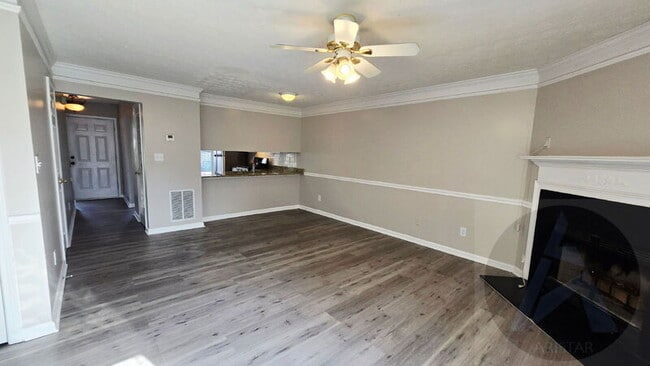 Building Photo - 1695 Barrington Overlook