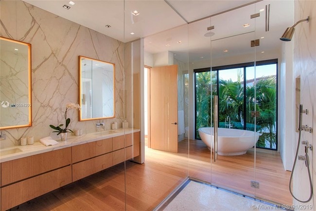 Building Photo - 428 S Hibiscus Dr