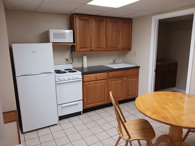 Building Photo - 150 Estelle Dr