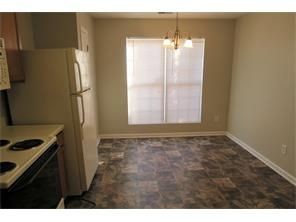 Building Photo - Ready to Move In Townhome in Waldrop Station
