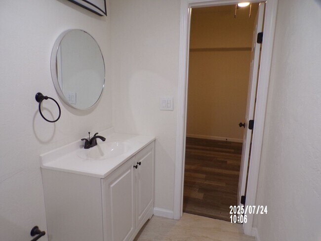 Building Photo - Historic Lawton Home. Newly renovated. Eas...