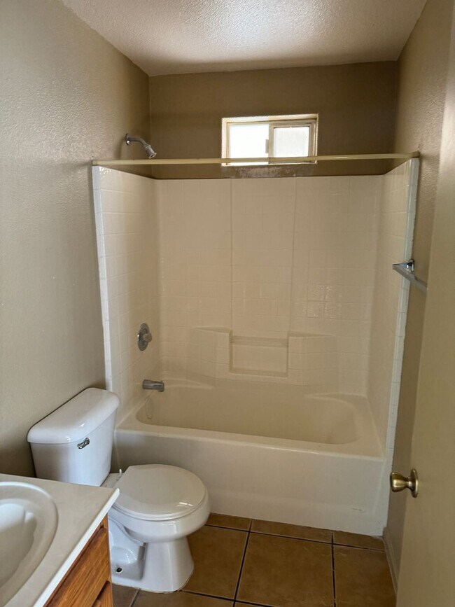Building Photo - Enjoy this Fully Fenced San Luis Home