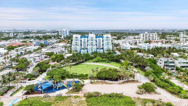 Building Photo - 7600 Collins Ave
