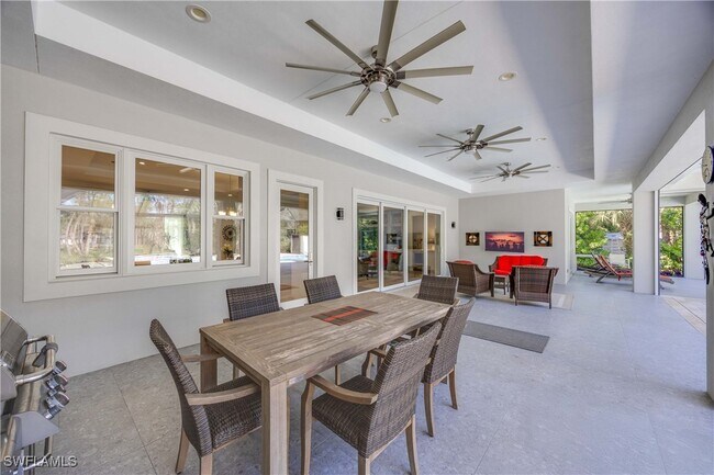 Building Photo - 4885 Tamarind Ridge Dr