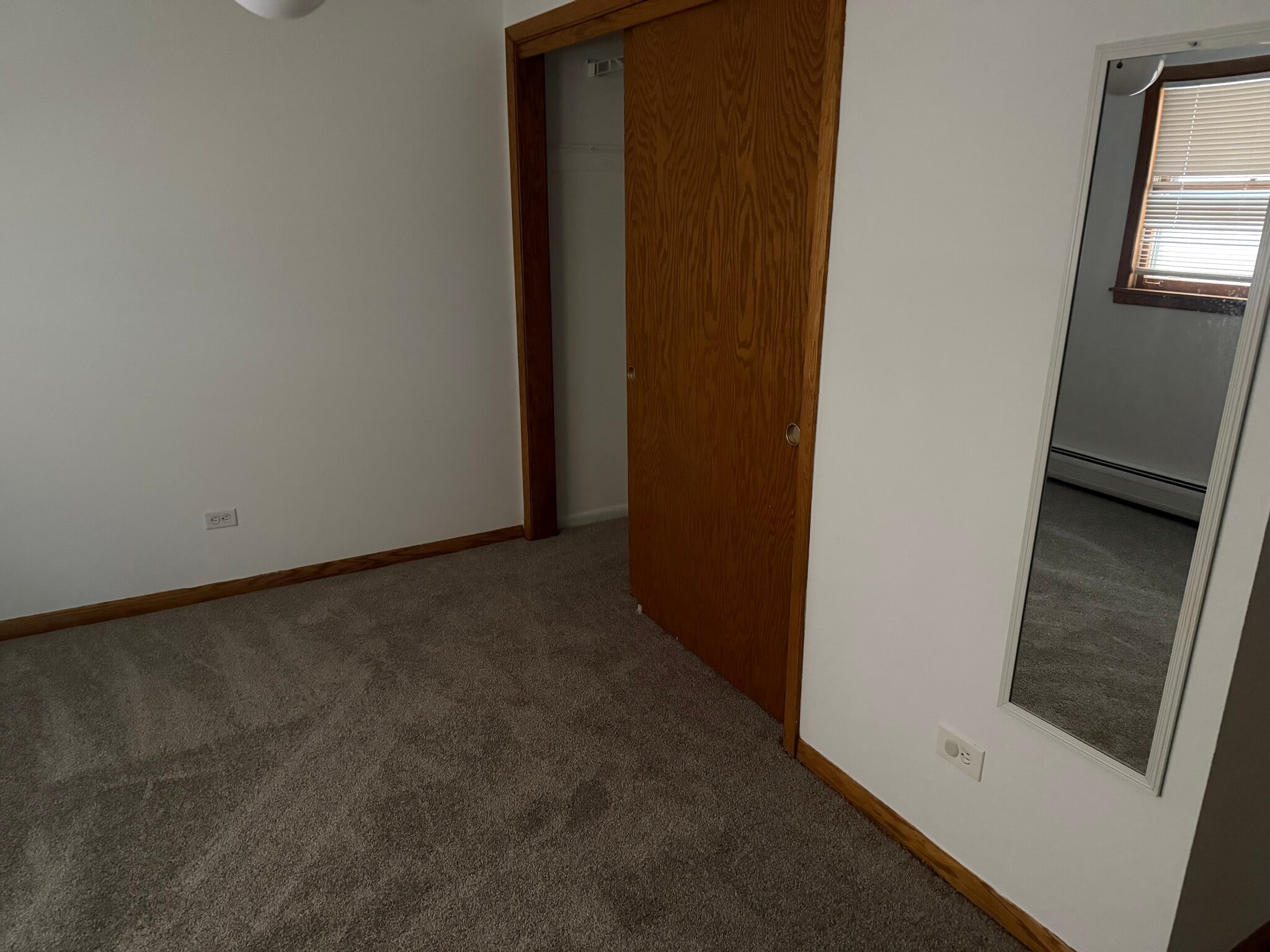 Building Photo - 8611 W Summerdale Ave