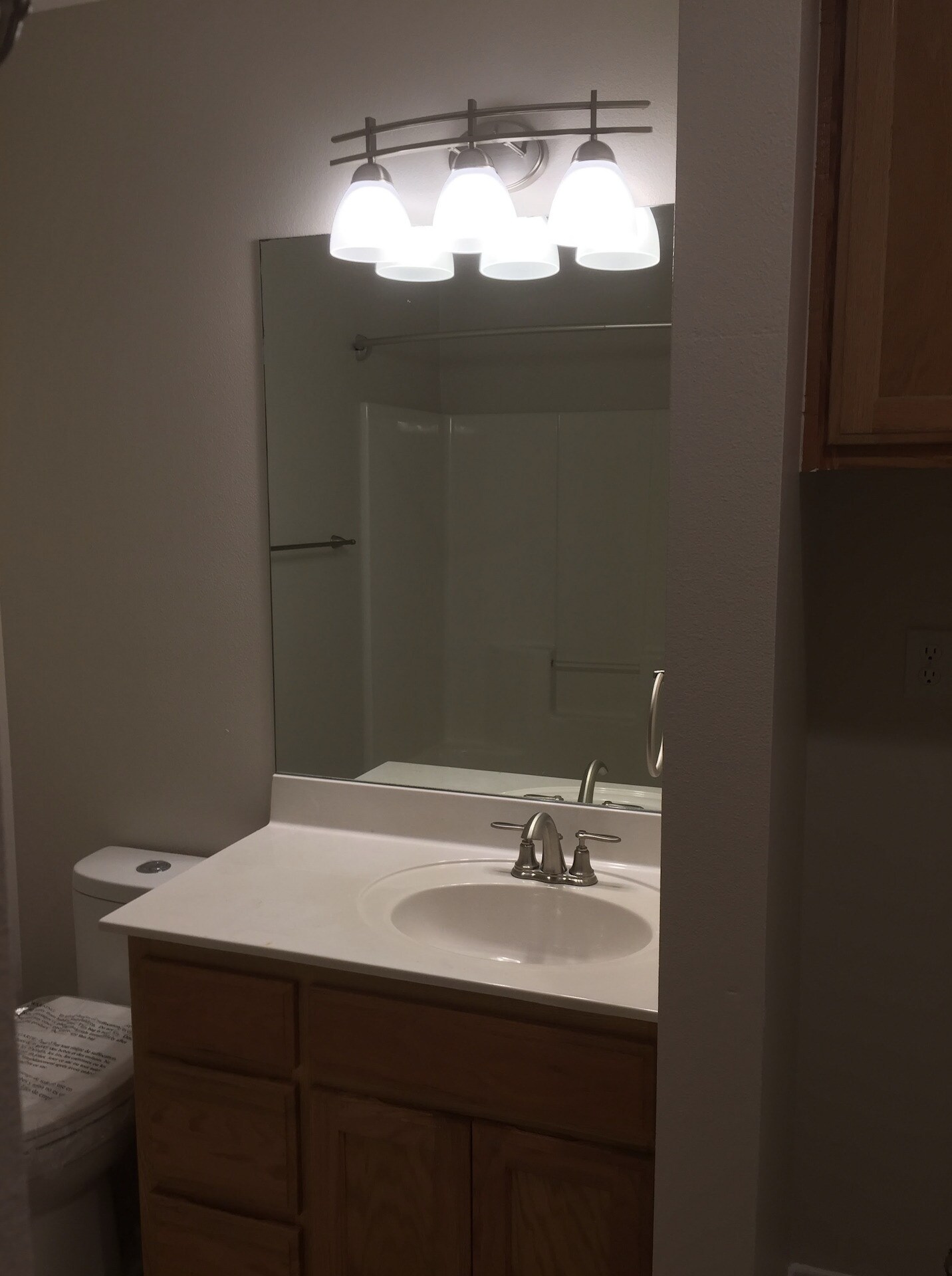 Building Photo - 2241 Ridgeview Dr