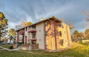 Building Photo - 1 MONTH FREE!! 2B/1B Upper Level Condo in Cottonwood Villas - Available NOW!