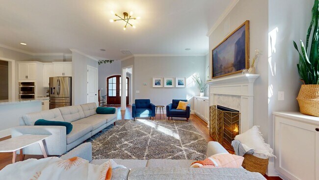 Building Photo - Luxury Home in gated Hampstead Community