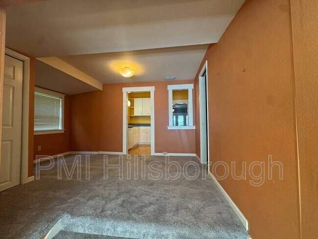 Building Photo - 1403 E Paris St