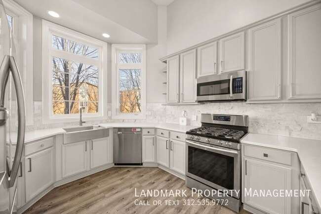 Building Photo - 6431 W 64th Pl