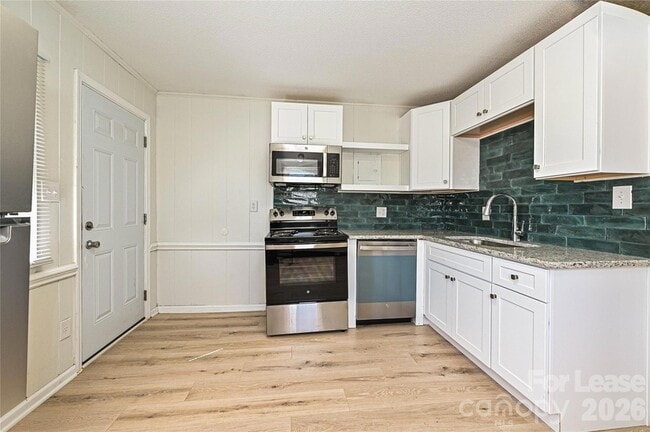 Building Photo - 306 E Hudson St