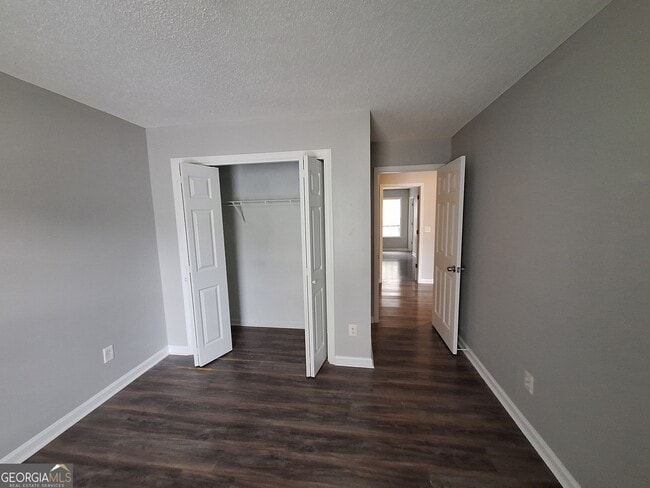 Building Photo - 5633 Rutland Dr SW