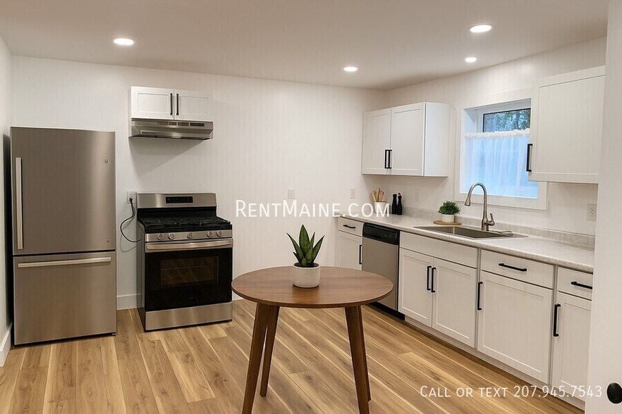 Building Photo - 167 Kennebec Rd